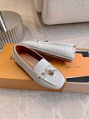 	 Louis Vuitton White Flore Car Shoe - 5