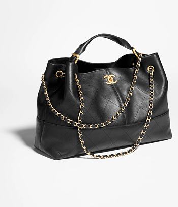 Chanel Shopping bag Calfskin and Gold Plated Metal Black - 28 x 40 x 15cm