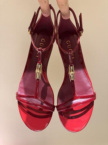 Gucci thong sandal with Bamboo in Gucci Rosso Ancora leather