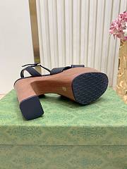 Gucci Double G leather platform sandals in black  - 6