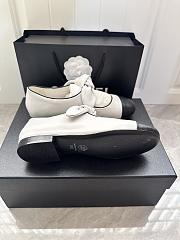 Chanel Mary janes - Lambskin, white & black  - 5