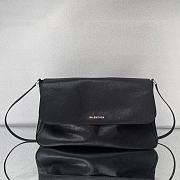 Balenciaga Grungy Shoulder Bag In Black - 42x 27x 9 cm - 1