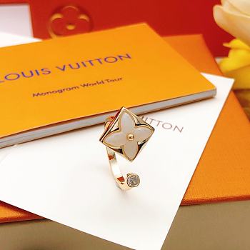 Louis Vuitton Blossom Star Ring 