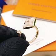 Louis Vuitton Blossom Star Ring  - 2