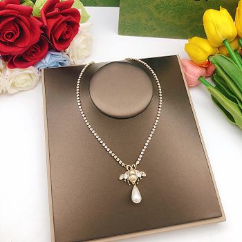 GUCCI Bee crystal-embellished faux-pearl necklace