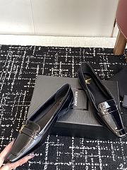 YSL Black Poppy logo-embellished leather loafers - 6