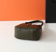 YSL LE 5 À 7 supple baby in grained leather - 15 X 16 X 7 CM - 5