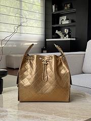 	 Chanel 25 Bag Gold Metallic grained calfskin - 30x40x15cm - 2