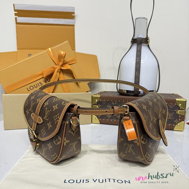 Louis Vuitton Duo BB Bag - 19 x 14 x 6 cm - 1