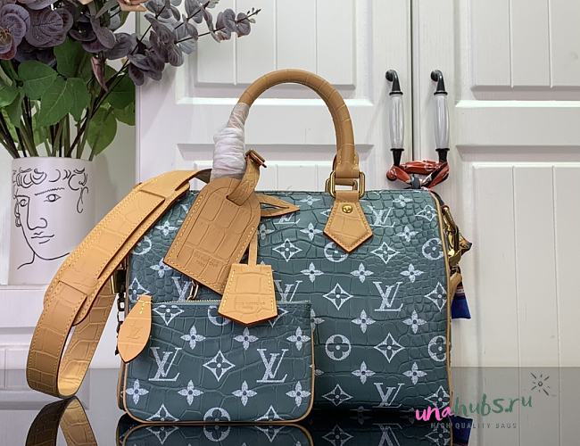 	 Louis Vuitton Speedy P9 Crocodile In Blue - 25 x 15 x15 - 1