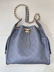 Chanel 25 Bag grained calfskin in grey - 3