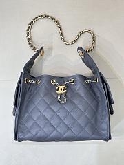 Chanel 25 Bag grained calfskin in grey - 2