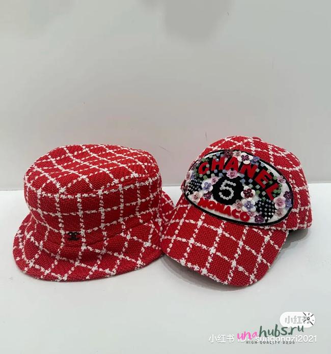 Chanel Tweed Red hat - 1