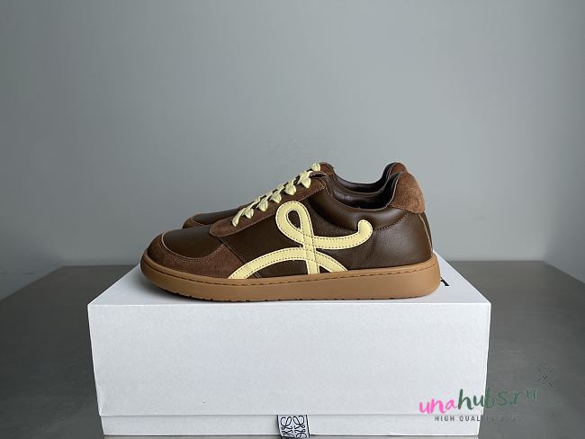 Loewe Brown Sneakers - 1