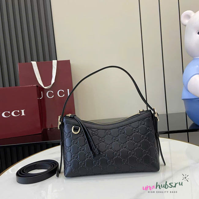 Gucci Small Emblem Shoulder Bag Black 22x14x8cm - 1