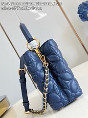 Louis Vuitton LV Capucines BB Blue 27cm - 3