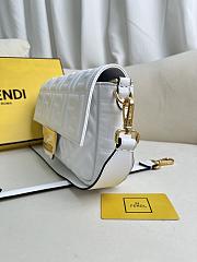 Fendi Baguette Bag White 27cm - 4