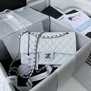 Chanel Medium Flap Bag White Caviar Silver 25cm - 1