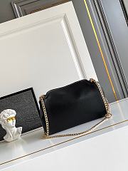 Prada Tumulte Small Black Bag 24x13x13cm - 4