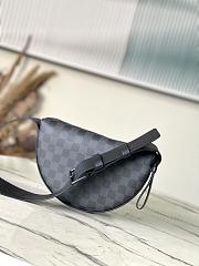 Louis Vuitton LV Moon Crossbody Damier 24.5x16x4.5cm - 4