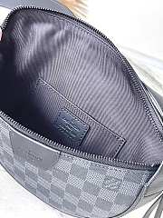 Louis Vuitton LV Moon Crossbody Damier 24.5x16x4.5cm - 2
