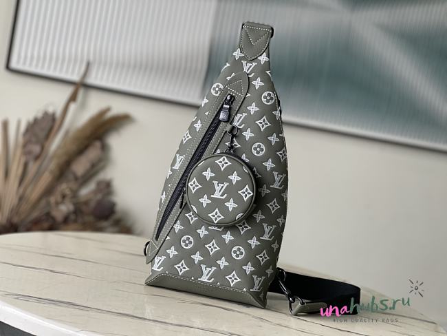 Louis Vuitton LV Duo Slingbag Green 20x42x6cm - 1