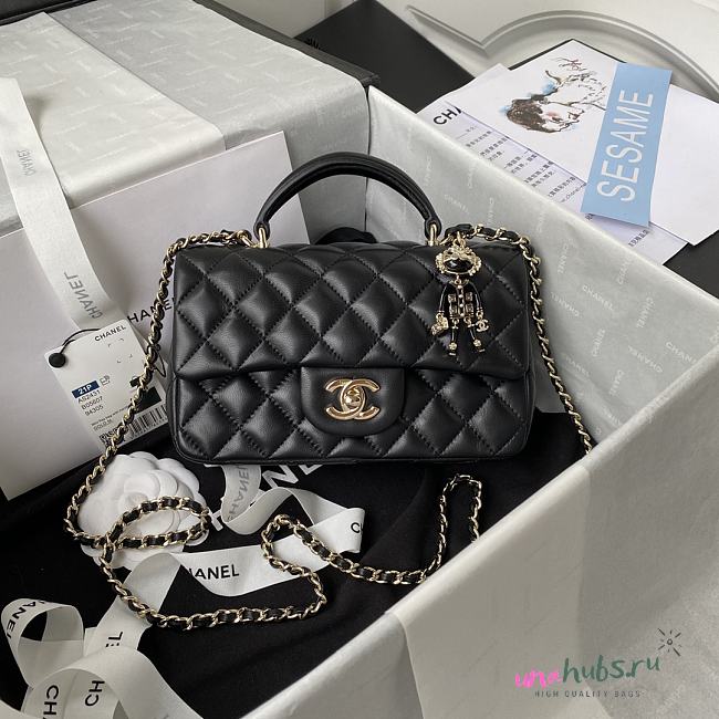 Chanel Top Handle Black Lambskin 20cm - 1