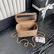 Chanel Vanity Case Top Handle Beige Patent 17cm - 2