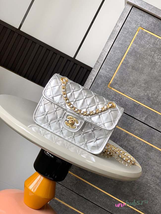 Chanel Flap Bag Silver Gold 19cm - 1