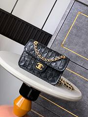 Chanel Flap Bag Black 19cm - 1
