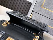 Chanel Flap Bag Black 19cm - 4