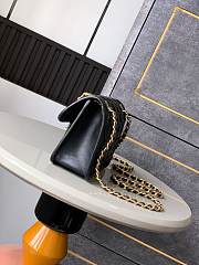 Chanel Flap Bag Black 19cm - 2