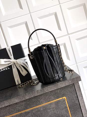 Chanel Small Bucket Bag Lambskin Black 15.2x14x14cm
