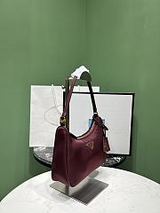 Prada Re-Edition Bag Burgundy 22x18x6.5cm - 2