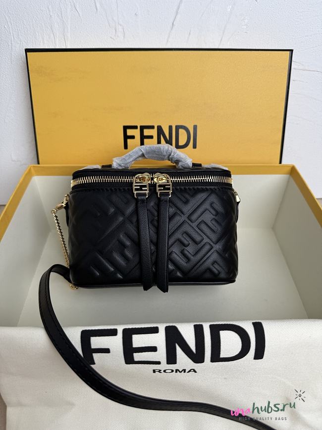 Fendi Vanity Black nappa leather 16x11x8cm - 1