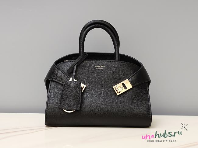Ferragamo Hug Tote Bag Black 22x15x12cm - 1