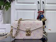 Louis Vuitton Pochette Métis East West Dream Beige 21.5x13.5x6cm - 1