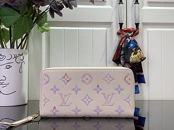 Louis Vuitton Zippy Wallet Dream Beige 19.5cm