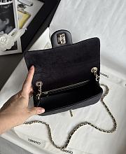 Chanel Flap Bag Black Velvet 20x13x7cm - 5