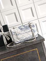 Chanel Flap Bag White Blue 24cm - 2