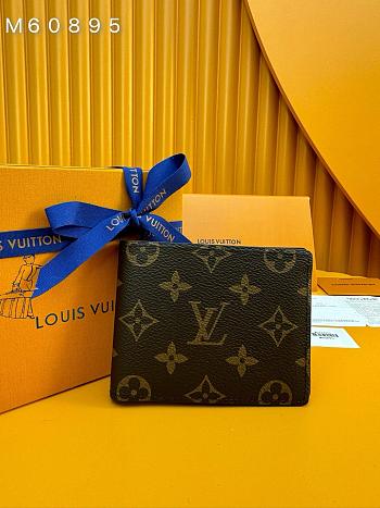 Louis Vuitton LV Monogram 11.5x9x1.5cm