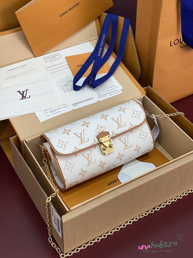 Louis Vuitton LV Pochette Camille White 20.5x11x6cm - 1