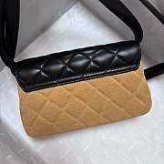 Chanel Flap Bag Black Tan suede 19.5x11.5x5cm - 2