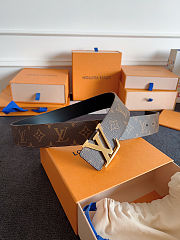 Louis Vuitton LV Initiales 40mm Reversible Belt - 4