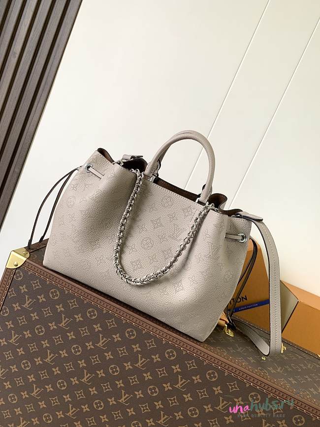 Louis Vuitton Bella Tote Mahina Grey 32x23x13cm - 1