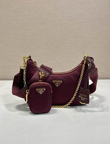 Prada Re-Edition Nylon Burgundy Bag 22x12x6cm