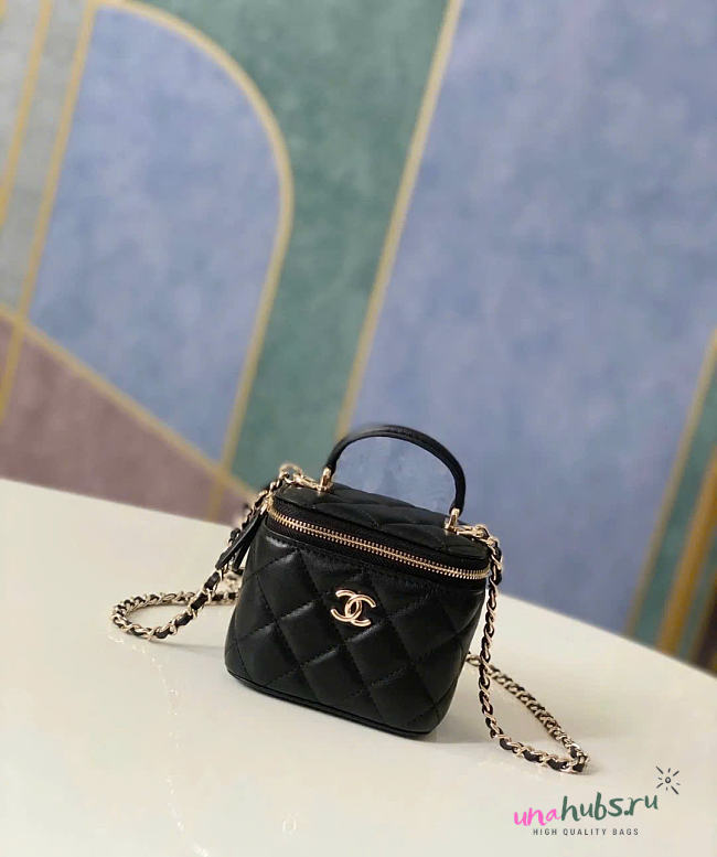 Chanel Mini Vanity Handle Black Lambskin 11x8.5x7cm - 1