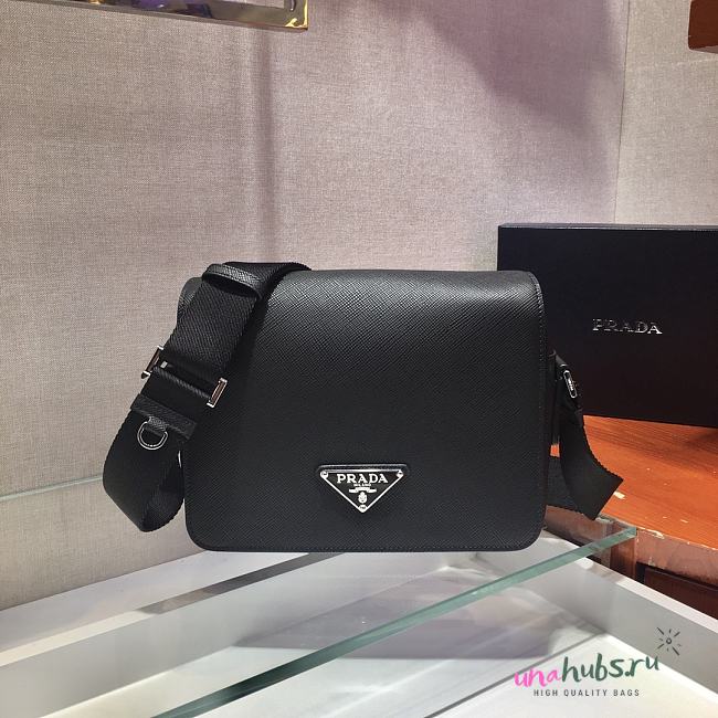 Prada Black Saffiano Leather shoulder bag 24x18x6cm - 1