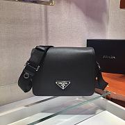 Prada Black Saffiano Leather shoulder bag 24x18x6cm - 1