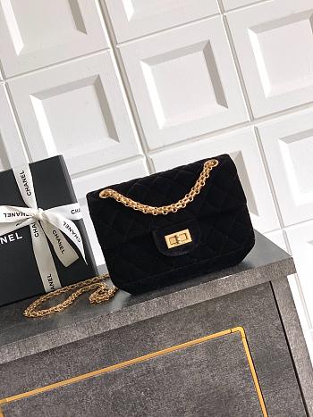 Chanel Flap bag Black Velvet 20x15.5x6cm
